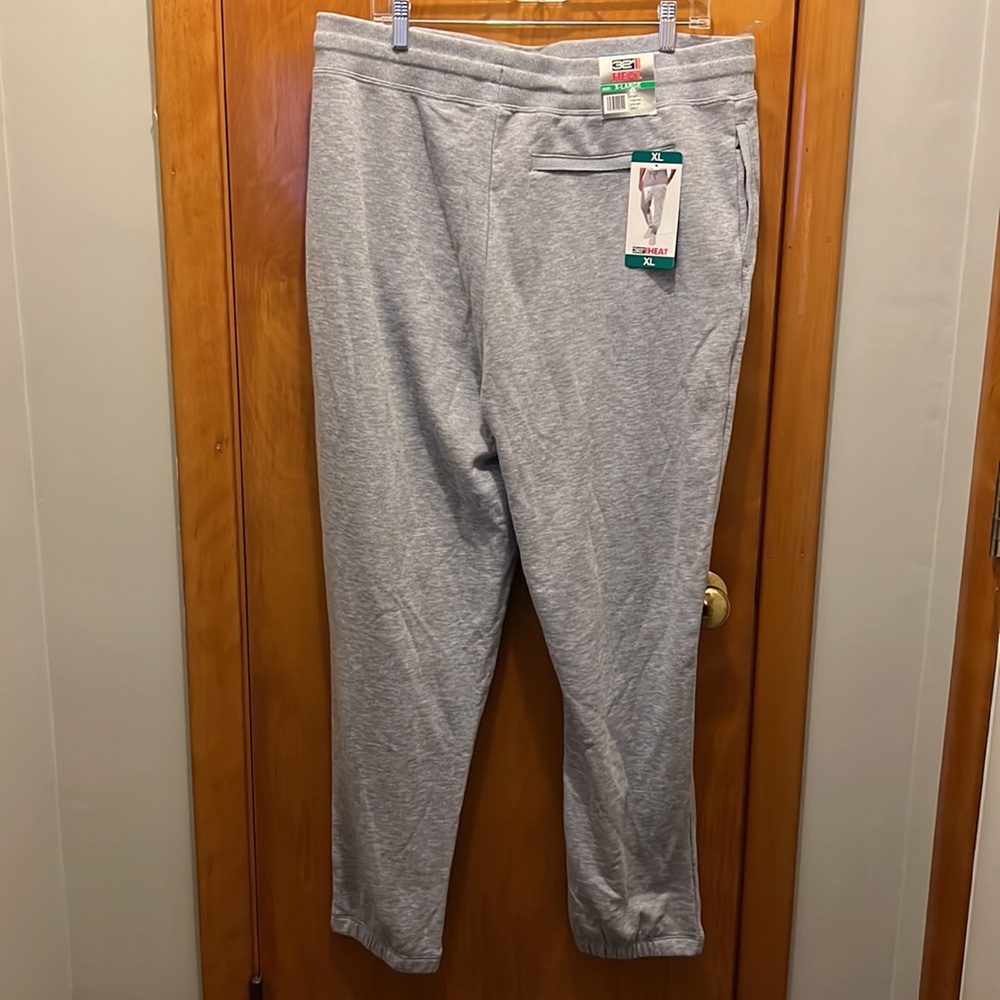 Men’s 32 Heat draw string sweatpants item #1502760 - Picture 2 of 10